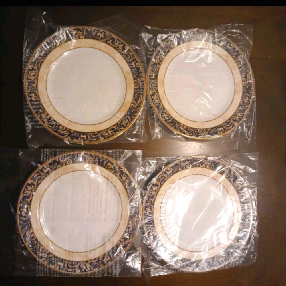 Set of 4 Plates Wedgwood Cornucopia 8" Plates Black Backstamp 22 K Gold Rims NEW